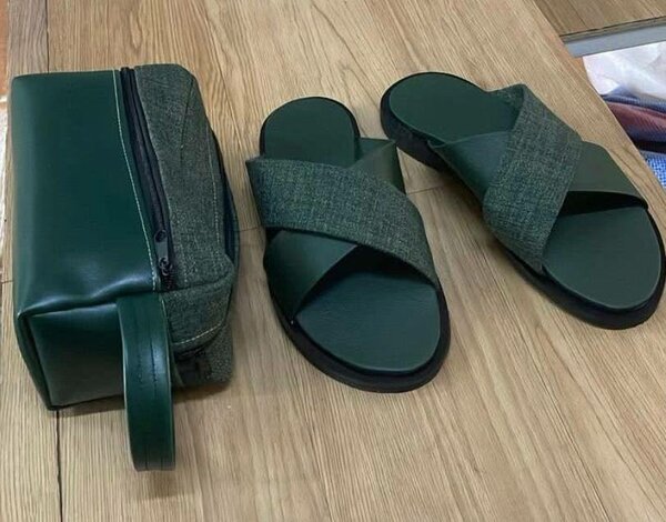 Sandales en cuir tissé