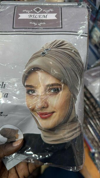 Turban élégant avec strass