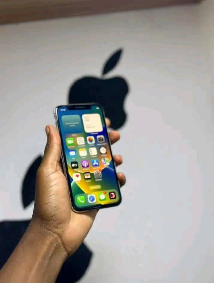 iPhone X Argent 64 Go Débloqué