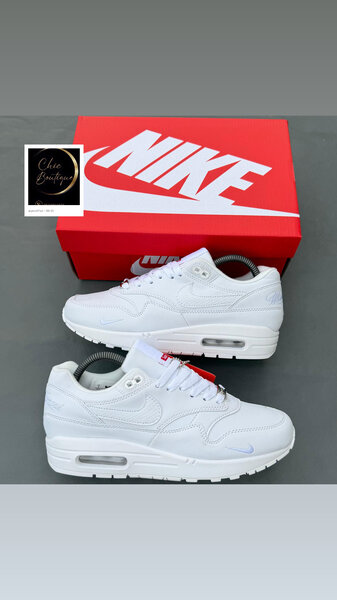 Baskets Nike Air Max blanches