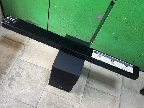 Barre de son avec caisson