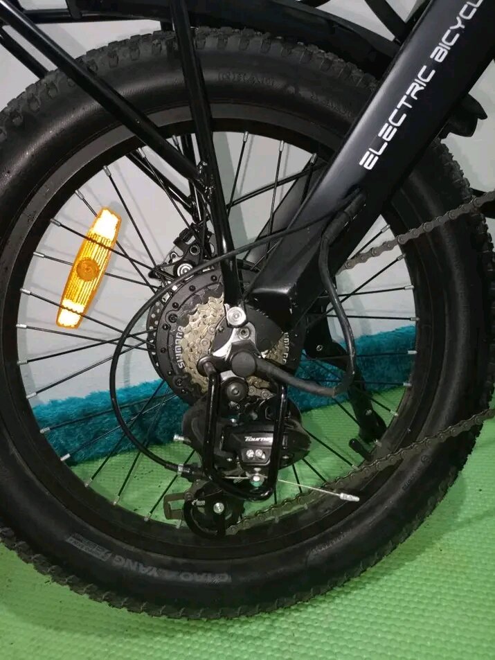 Vélo électrique pliant robuste