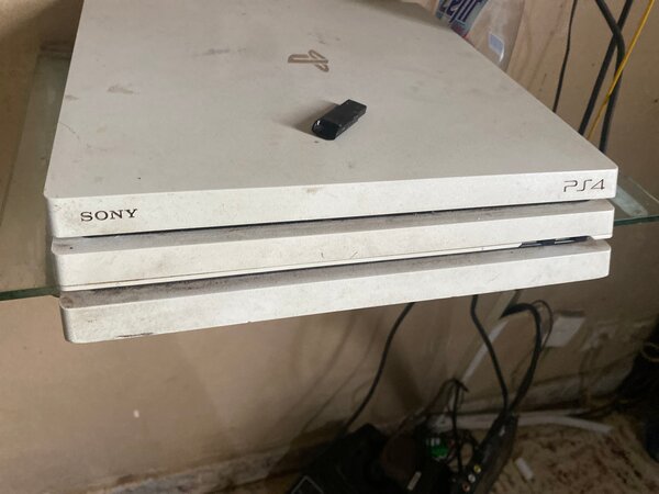 Console Sony PS4 Pro Blanc