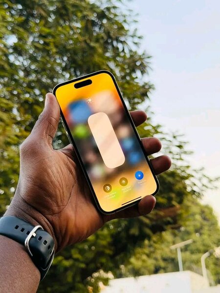 iPhone 14 Pro Max doré