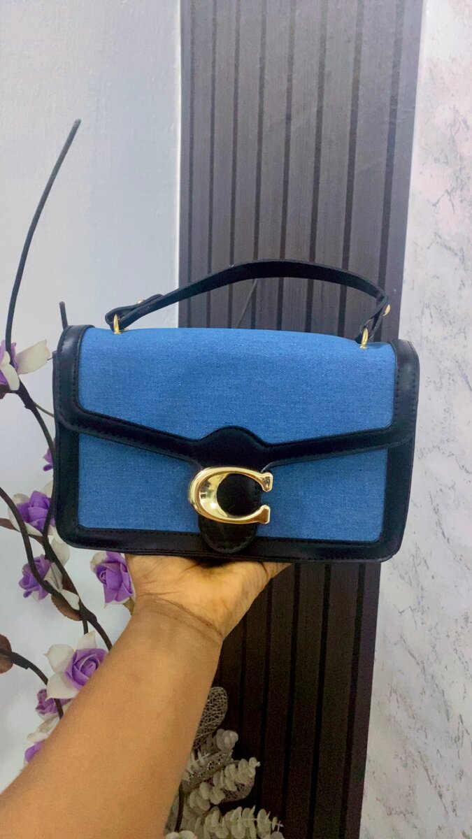 Sac à main bleu chic