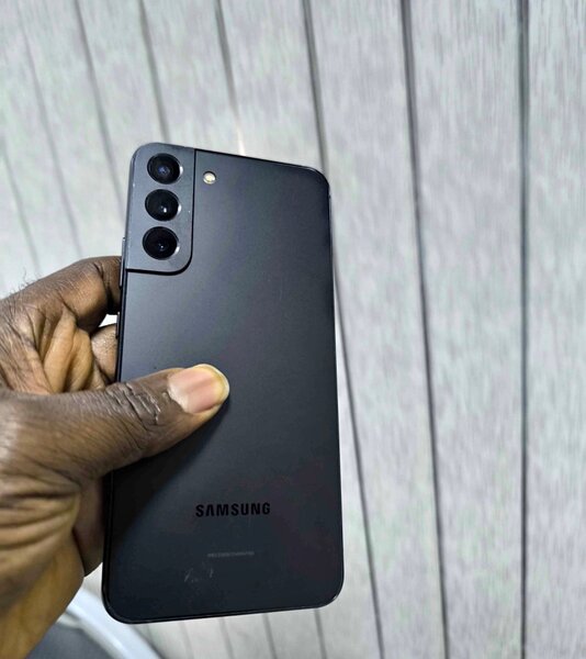 Samsung Galaxy S21 Triple Cam