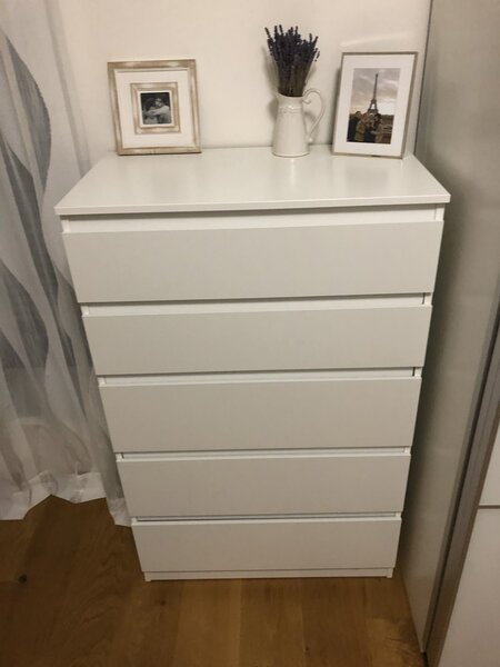 Commode blanche moderne 5 tiroirs