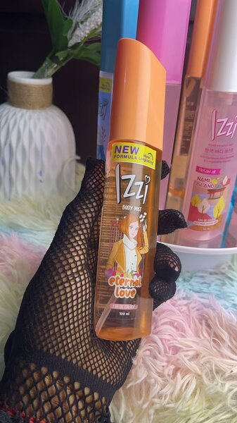 Spray Corporel Izzi Parfumé