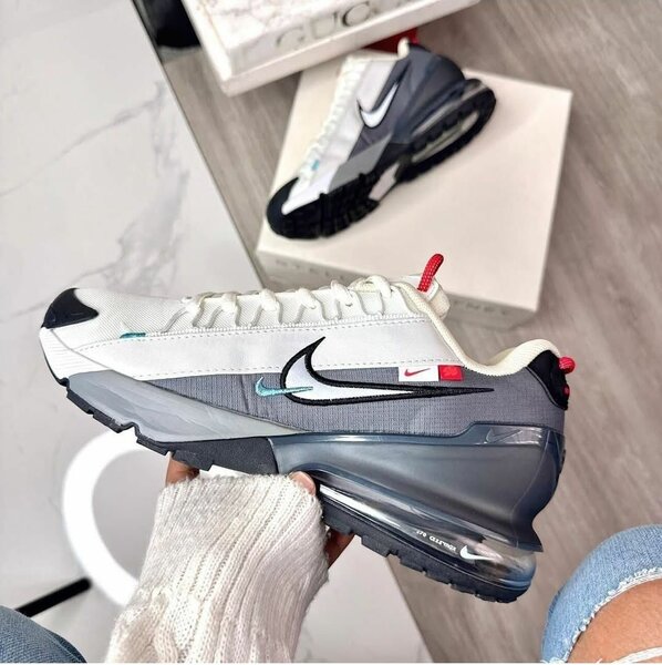 Nike Air Max Pulse Roam