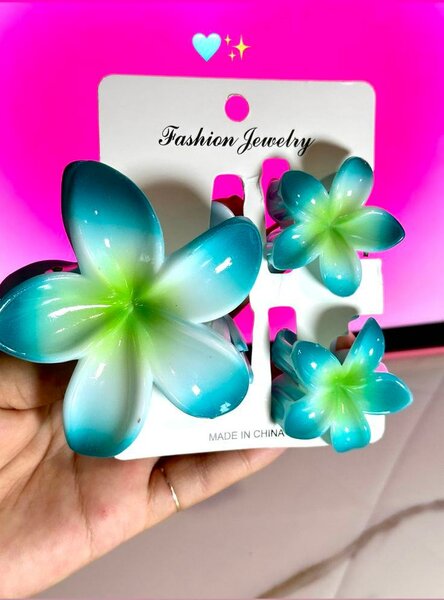 Pince à cheveux fleur colorée