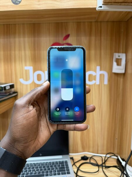 IPHONE XR RETOUR QUASI