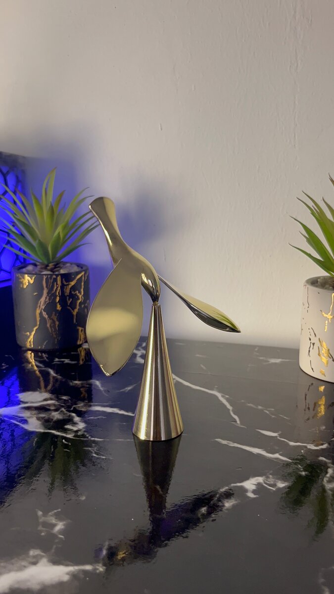 Sculpture moderne en métal