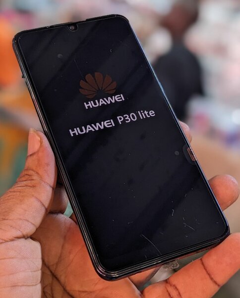 Huawei P30 Lite 128go/6GO RAM