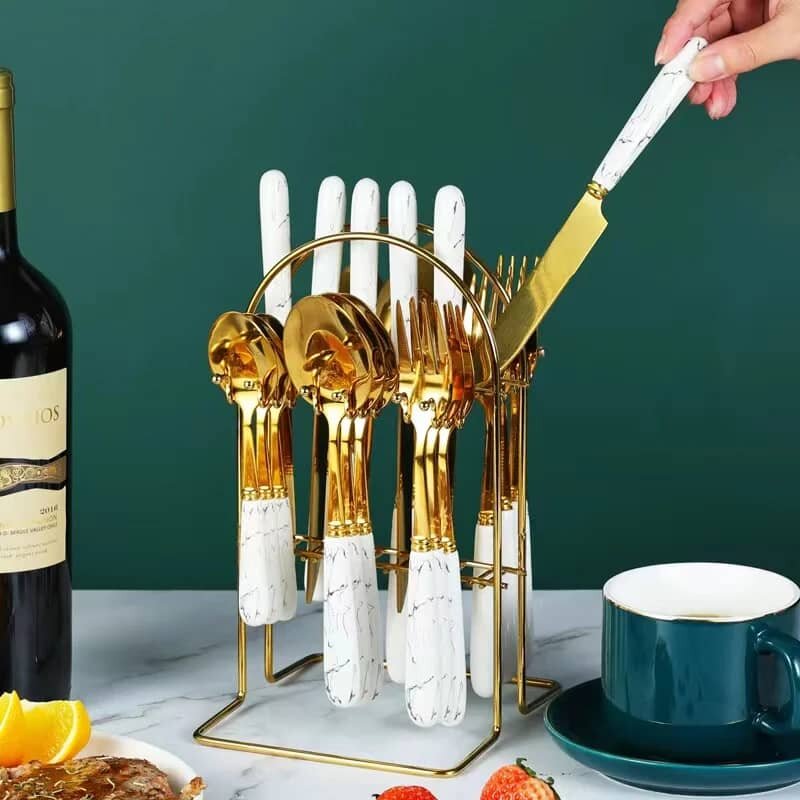 Couverts de Luxe avec Support