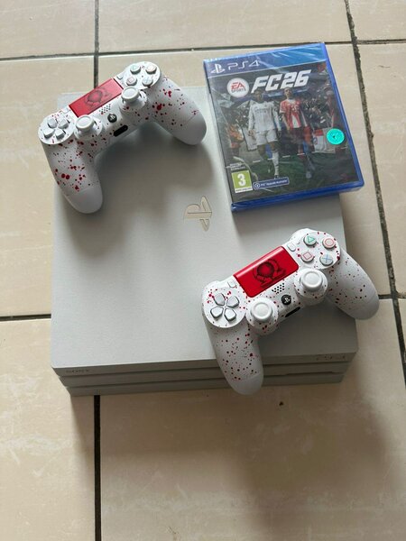 Console PS4 avec Manettes Custom