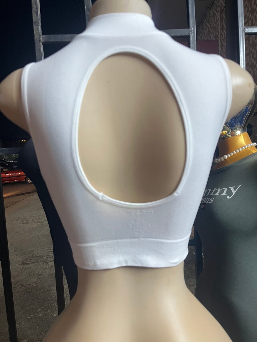 Top sans manches ouvert