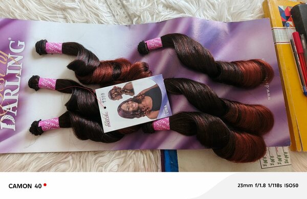 Tresses synthétiques lisses et bouclées