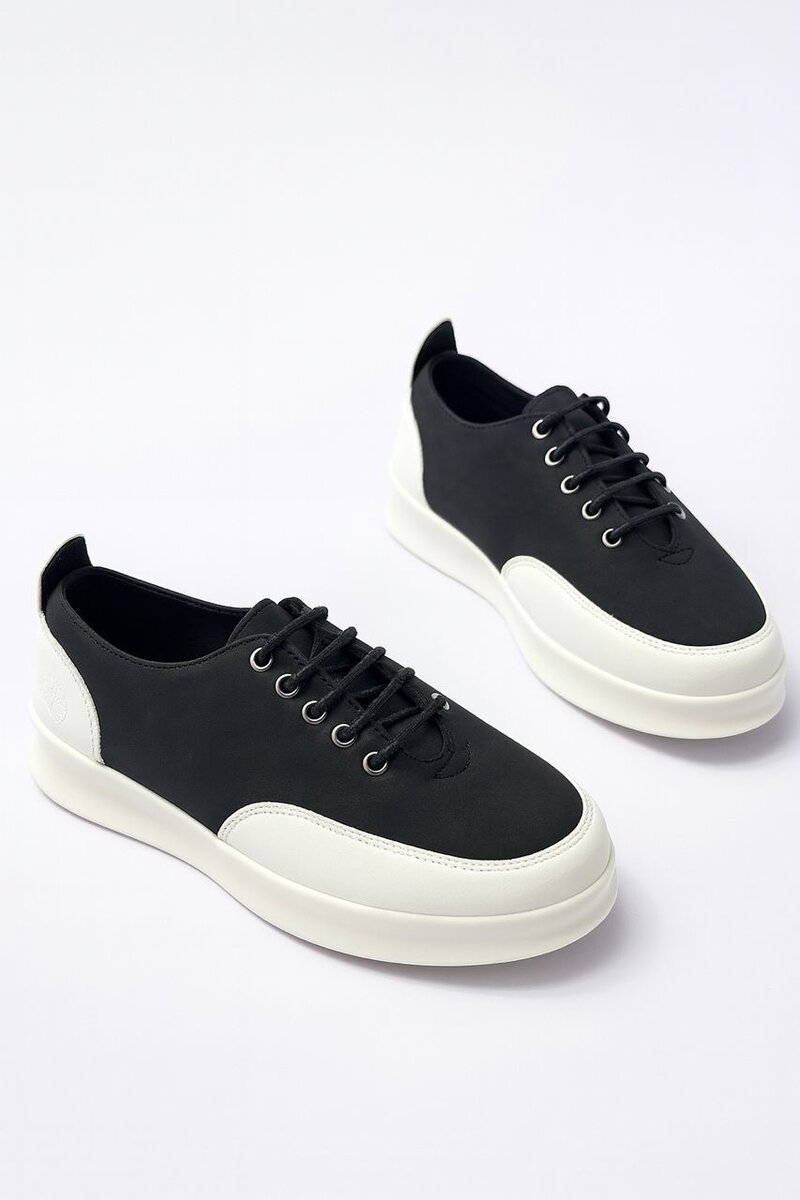 Baskets modernes en cuir