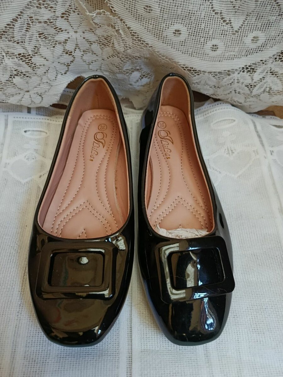 Chaussures femme noires vernis