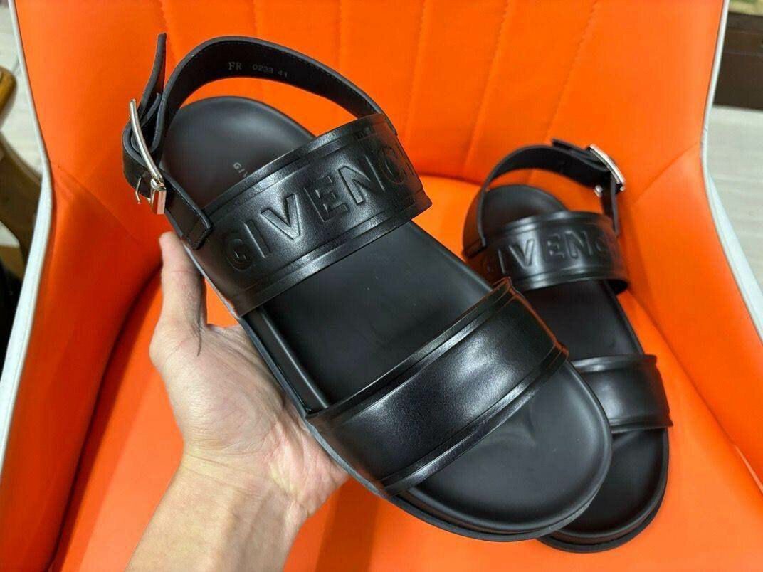 Sandales de luxe élégantes