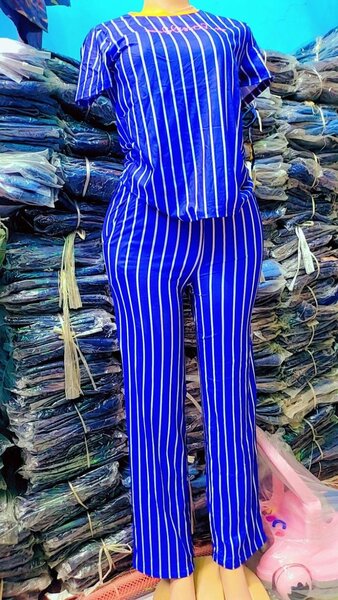 Ensemble femme chic rayé bleu et blanc