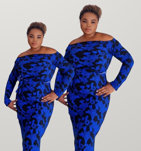 Robe longue à fleurs bleues