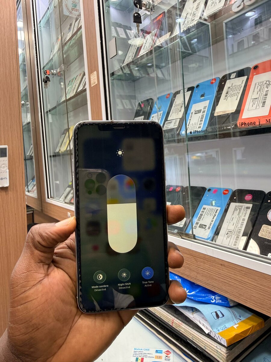 iPhone 11 Pro Argent 64Go