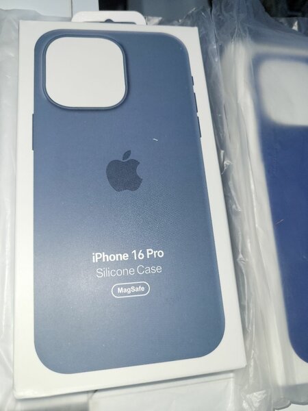 Apple iPhone 16 Pro Silicone Case