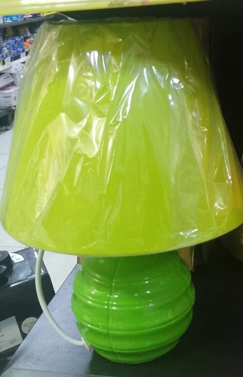 Lampe de table colorée moderne