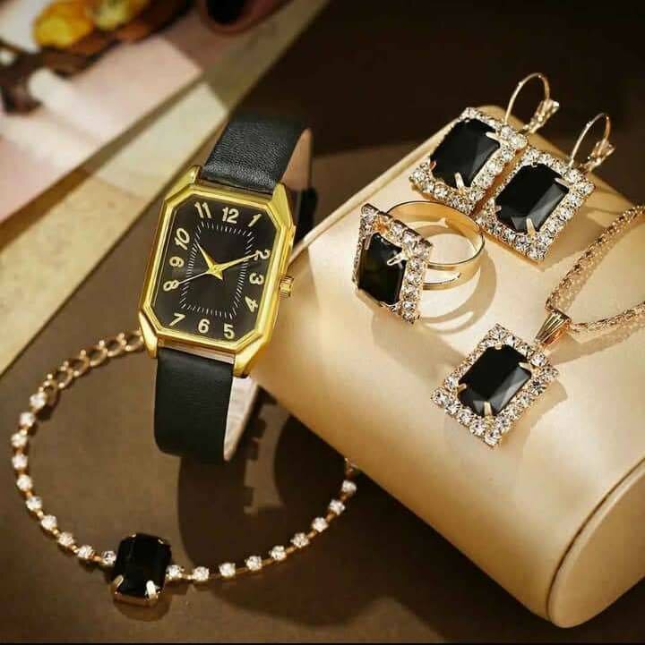 Ensemble Montre et Bijoux Éclatants
