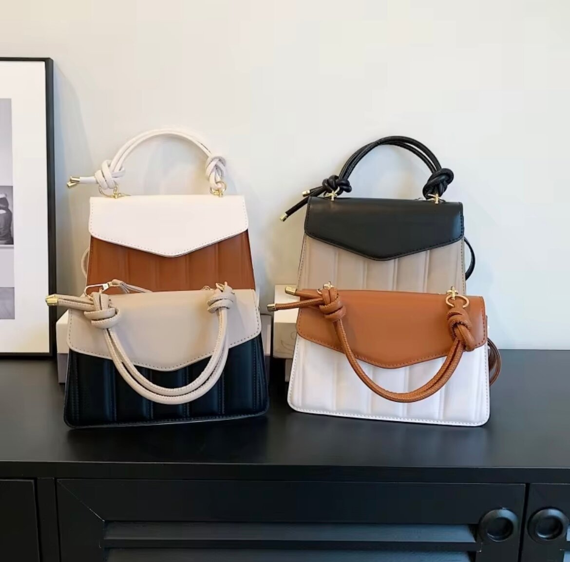 Sac à main élégant bicolore