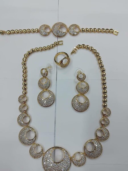 Parure Bijoux Dorée Strass