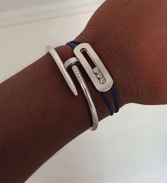 Bracelet en argent et cordon bleu