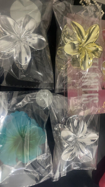 Pince à cheveux fleur brillante