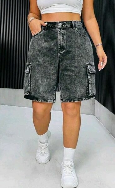Shorts en jean cargo noir