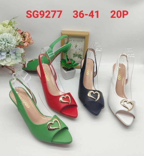 Sandales élégantes à cœur