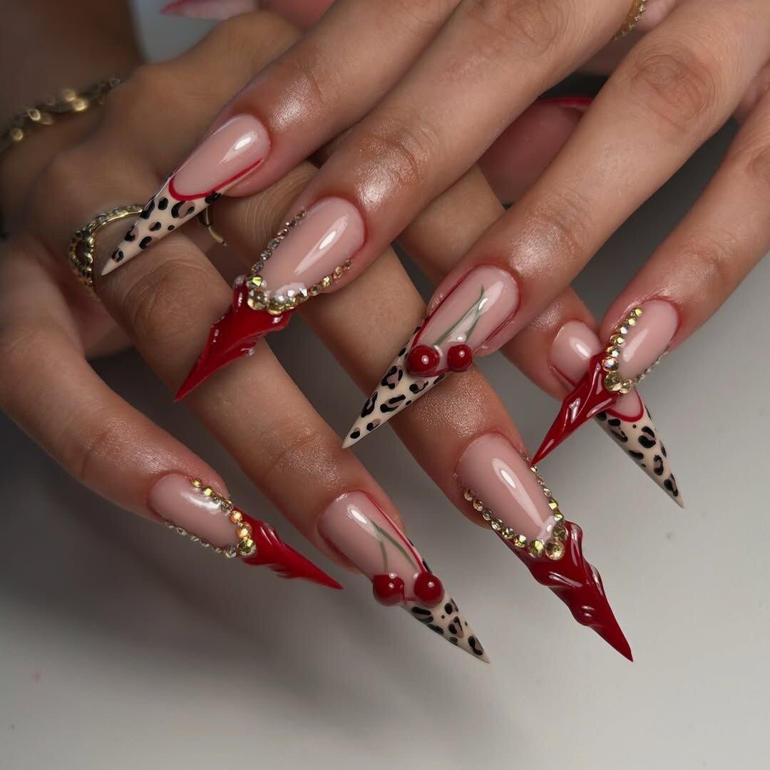 Pochoirs Nail Art Kit