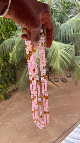 Collier de perles colorées