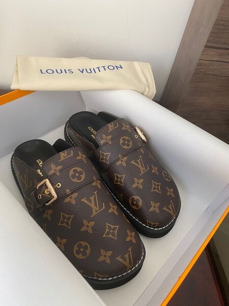 Sabots Louis Vuitton