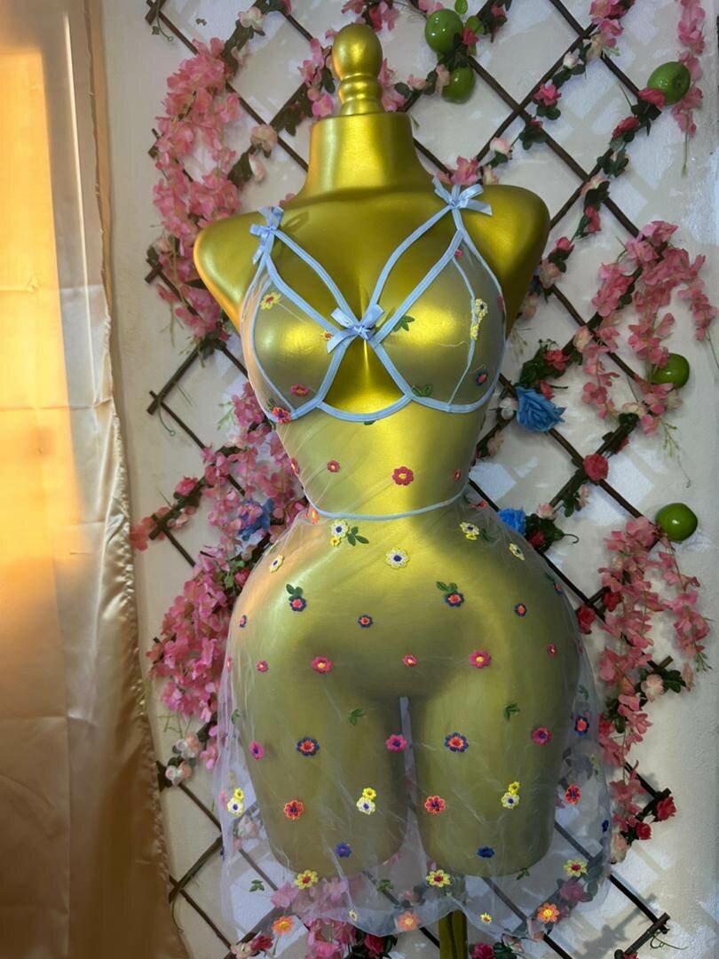 Ensemble lingerie brodé fleuri