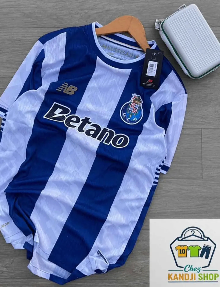 Maillots de football authentiques