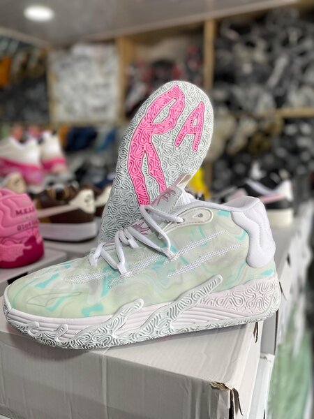 Baskets colorées tendance