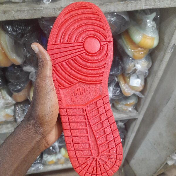 Sneakers Baskets Rouges Nike