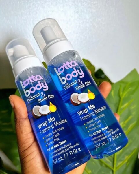 Mousse pour cheveux lotta body