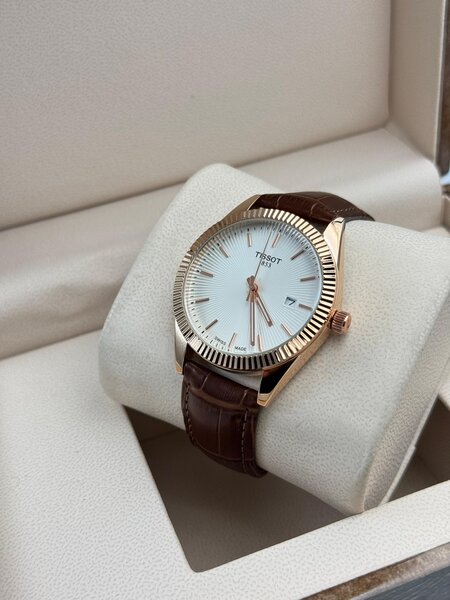 Montres élégantes homme