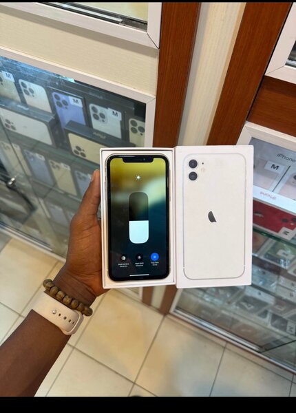 iPhone 11 - 128Go, Blanc