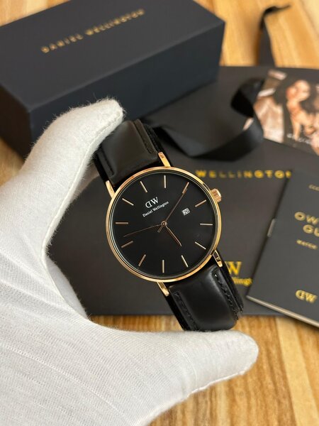 Daniel Wellington Montre Élégante pour Homme