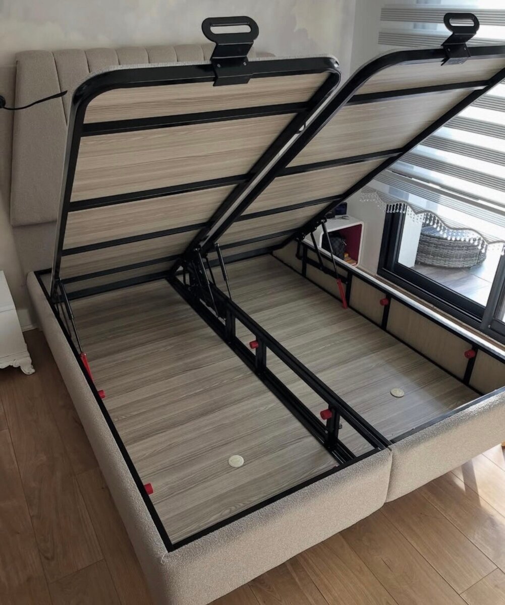 Lit double avec rangement intégré