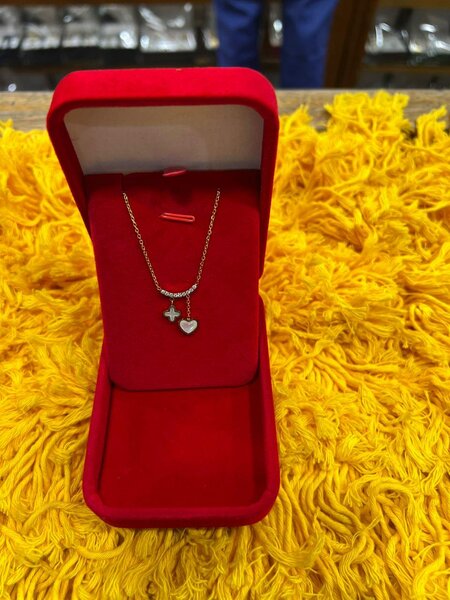 Collier pendentif cœur doré