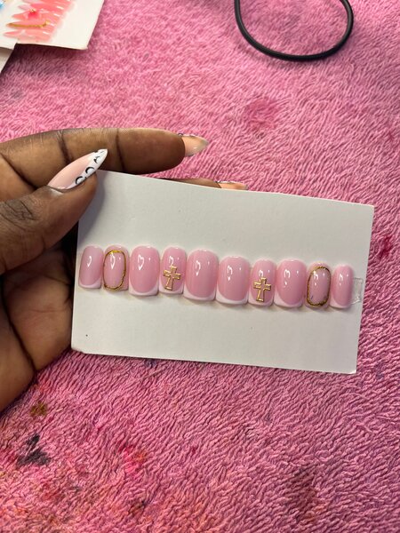 Ongles Faux Élégants